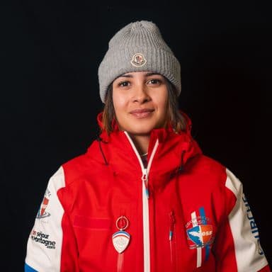 LOANE DECOURT